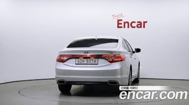 Hyundai Grandeur 2015 — photo 4