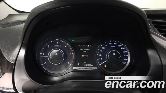 Hyundai Grandeur 2015 — photo 8