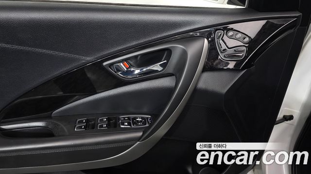 Hyundai Grandeur 2015 — photo 18
