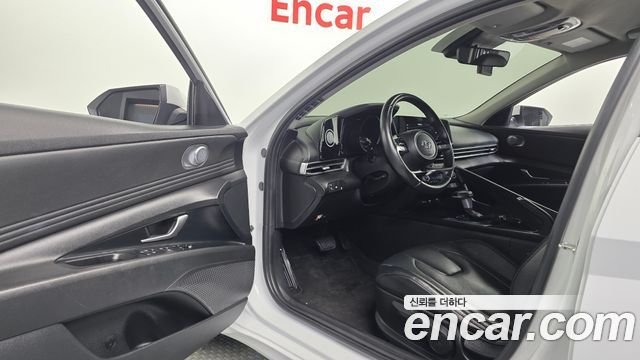 Hyundai AVANTE 2022 — photo 13