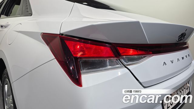 Hyundai AVANTE 2022 — photo 9