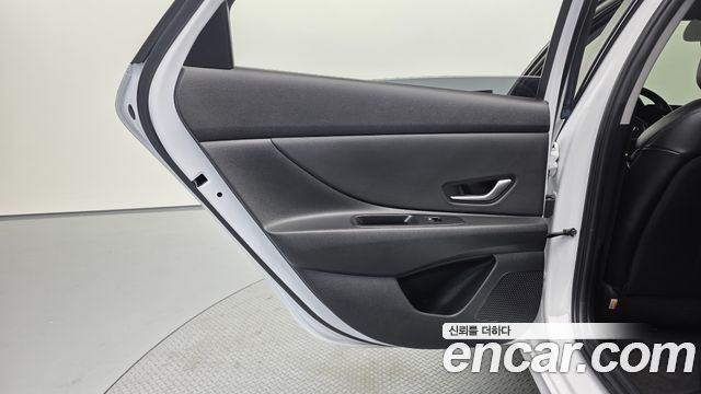 Hyundai AVANTE 2022 — photo 15