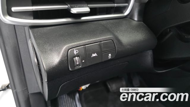 Hyundai AVANTE 2022 — photo 28
