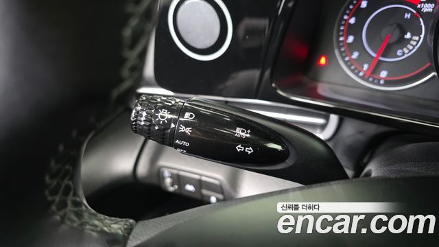 Hyundai AVANTE 2022 — photo 32
