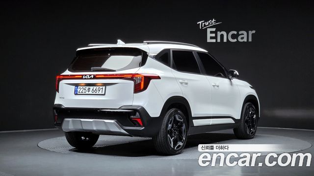 Kia Seltos 2023 — photo 2