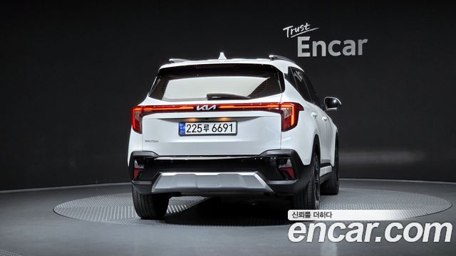 Kia Seltos 2023 — photo 4