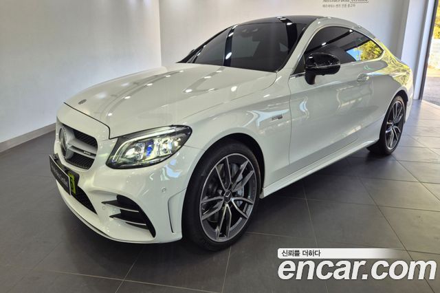 Mercedes-Benz C-Class 2023 — photo 1