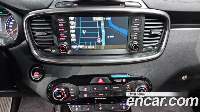 Kia Sorento 2017 — photo 14