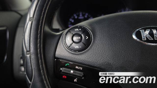 Kia K9 2013 — photo 24