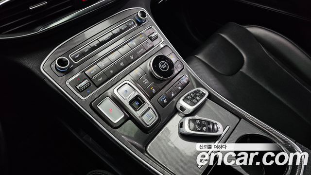 Hyundai Santafe 2023 — photo 12