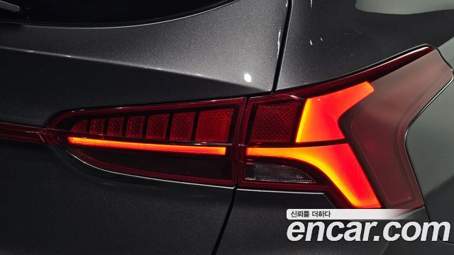 Hyundai Santafe 2023 — photo 9