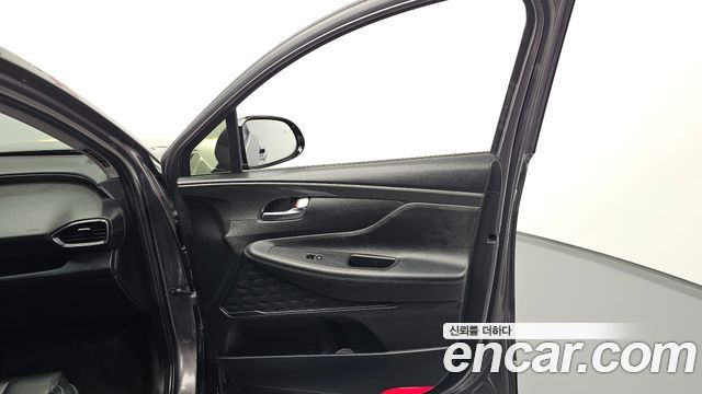 Hyundai Santafe 2023 — photo 14