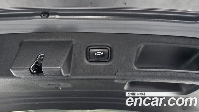 Hyundai Santafe 2023 — photo 27