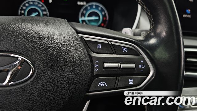 Hyundai Santafe 2023 — photo 35
