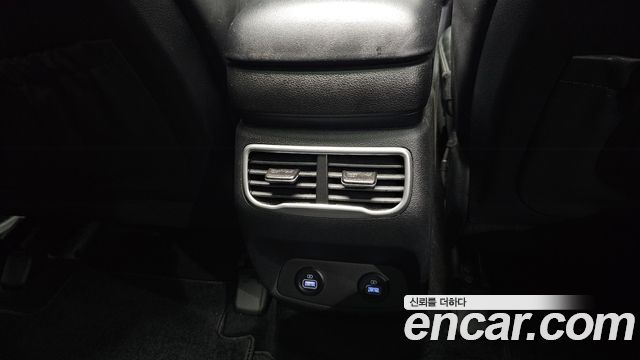 Hyundai Santafe 2023 — photo 36