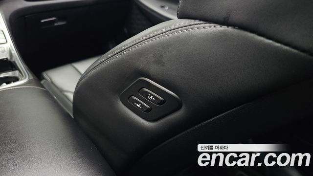 Hyundai Santafe 2023 — photo 37