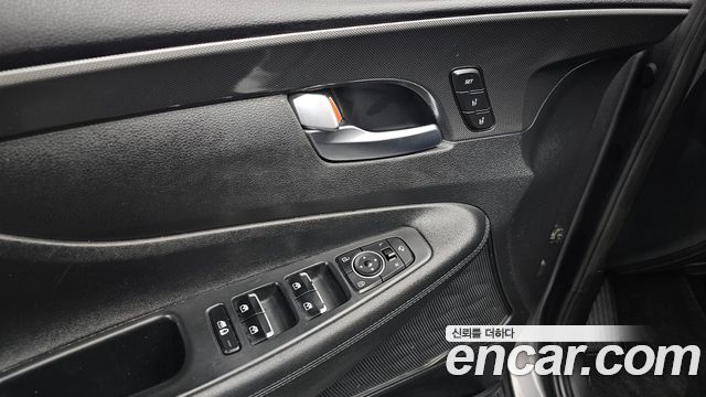 Hyundai Santafe 2023 — photo 40