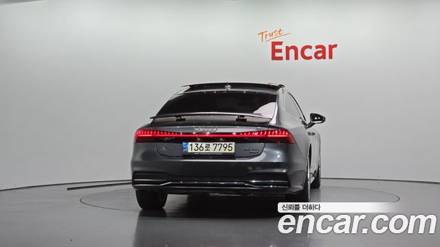 Audi A7 2021 — photo 4