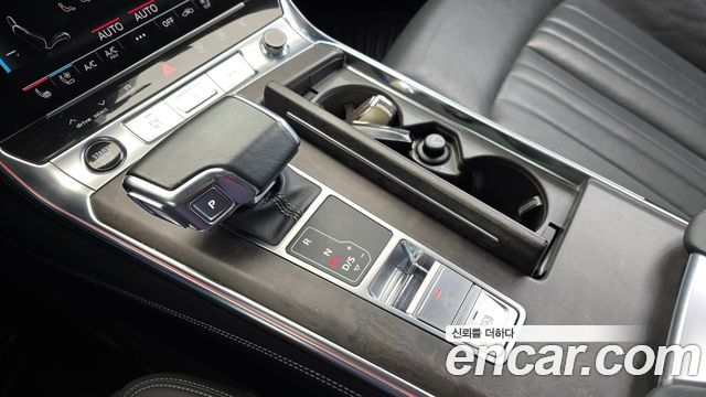 Audi A7 2021 — photo 12