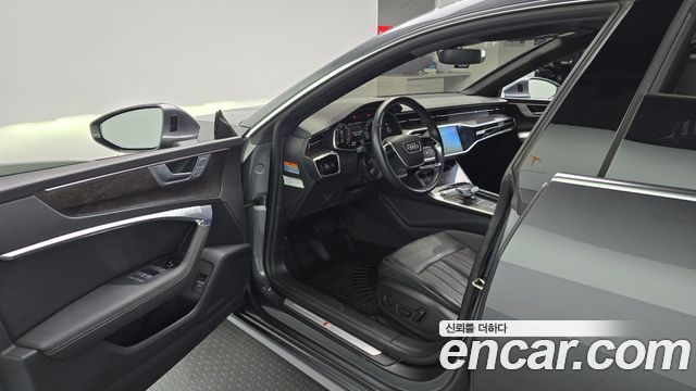 Audi A7 2021 — photo 13