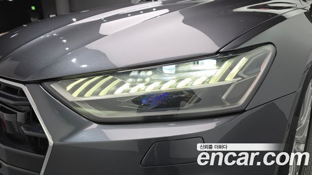 Audi A7 2021 — photo 8