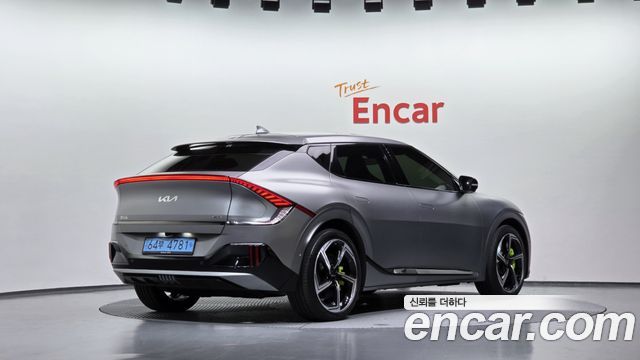 Kia EV6 2023 — photo 2