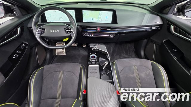 Kia EV6 2023 — photo 10