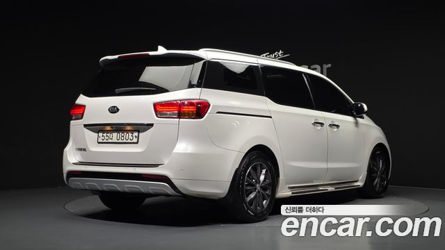 Kia Canival 2016 — photo 2