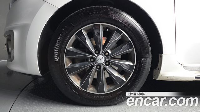 Kia Canival 2016 — photo 5