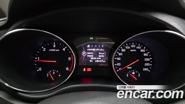 Kia Canival 2016 — photo 8