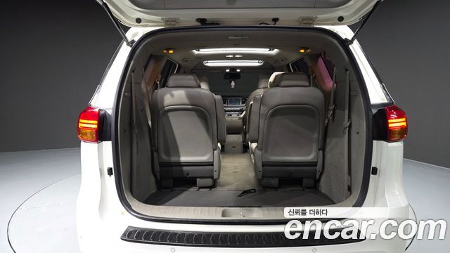 Kia Canival 2016 — photo 20