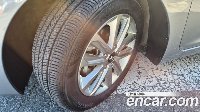 Hyundai AVANTE 2014 — photo 7
