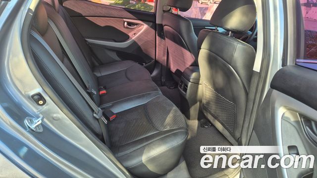 Hyundai AVANTE 2014 — photo 20