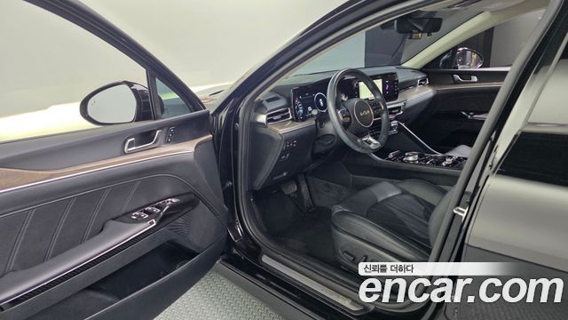 Kia K5 2023 — photo 13