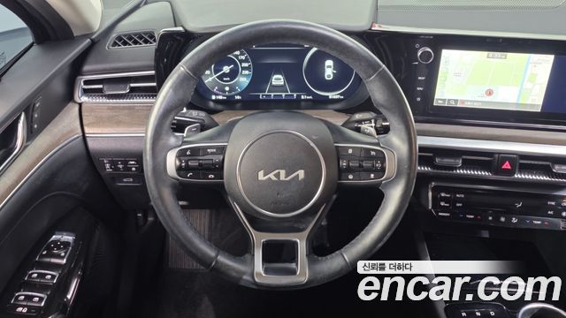 Kia K5 2023 — photo 19
