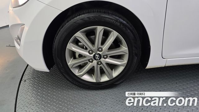 Hyundai AVANTE 2014 — photo 5