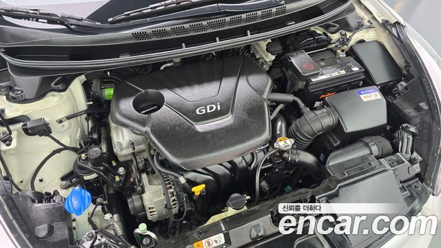 Hyundai AVANTE 2014 — photo 6