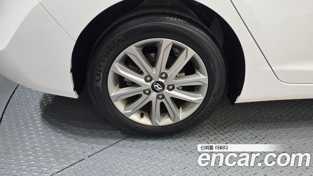 Hyundai AVANTE 2014 — photo 7