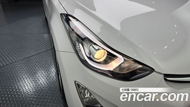 Hyundai AVANTE 2014 — photo 8