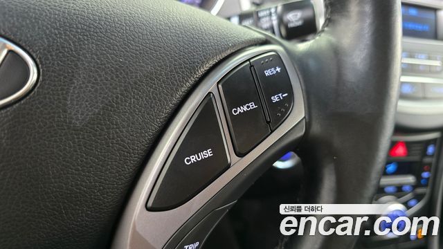 Hyundai AVANTE 2014 — photo 32