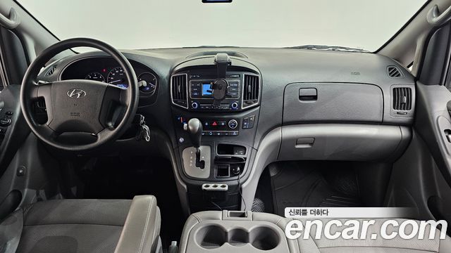 Hyundai Starex 2017 — photo 10