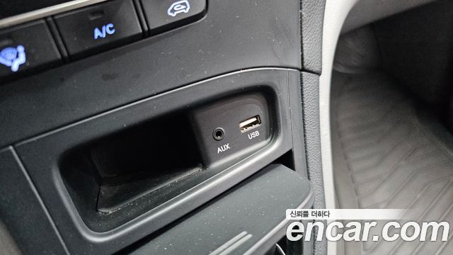 Hyundai Starex 2017 — photo 18