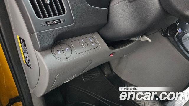 Hyundai Starex 2017 — photo 26