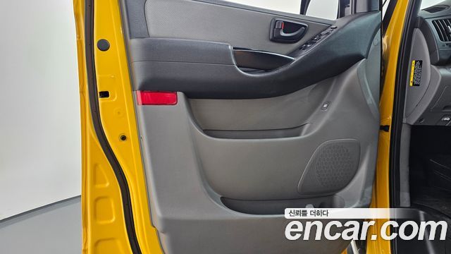 Hyundai Starex 2017 — photo 14