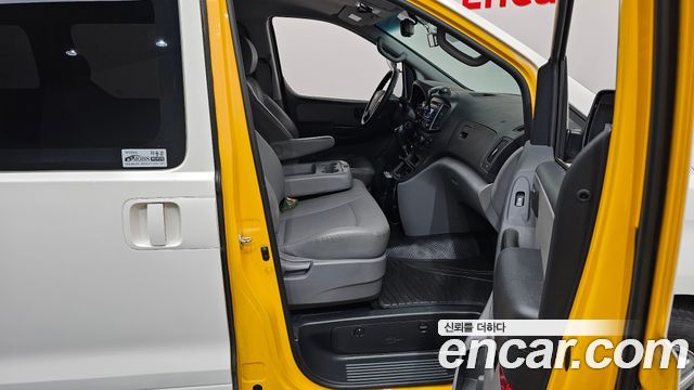 Hyundai Starex 2017 — photo 16