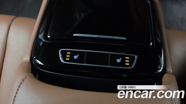 Genesis G80 2022 — photo 18