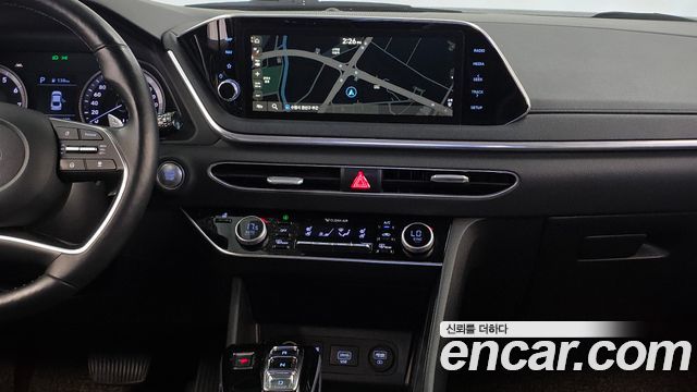 Hyundai Sonata 2020 — photo 18