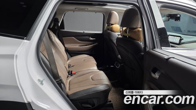 Hyundai Santafe 2021 — photo 17
