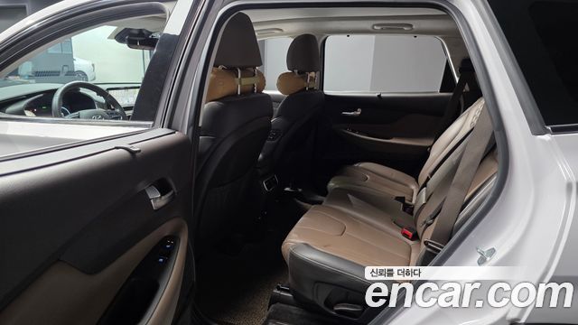 Hyundai Santafe 2021 — photo 16