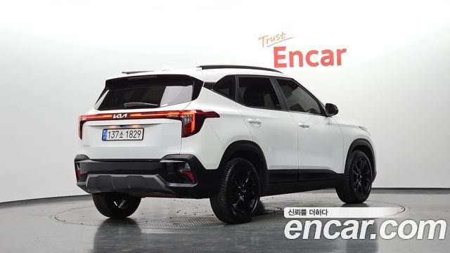 Kia Seltos 2023 — photo 2